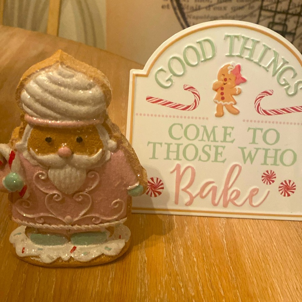 Cookie gingerbread bake pink Santa w bakeshop sign